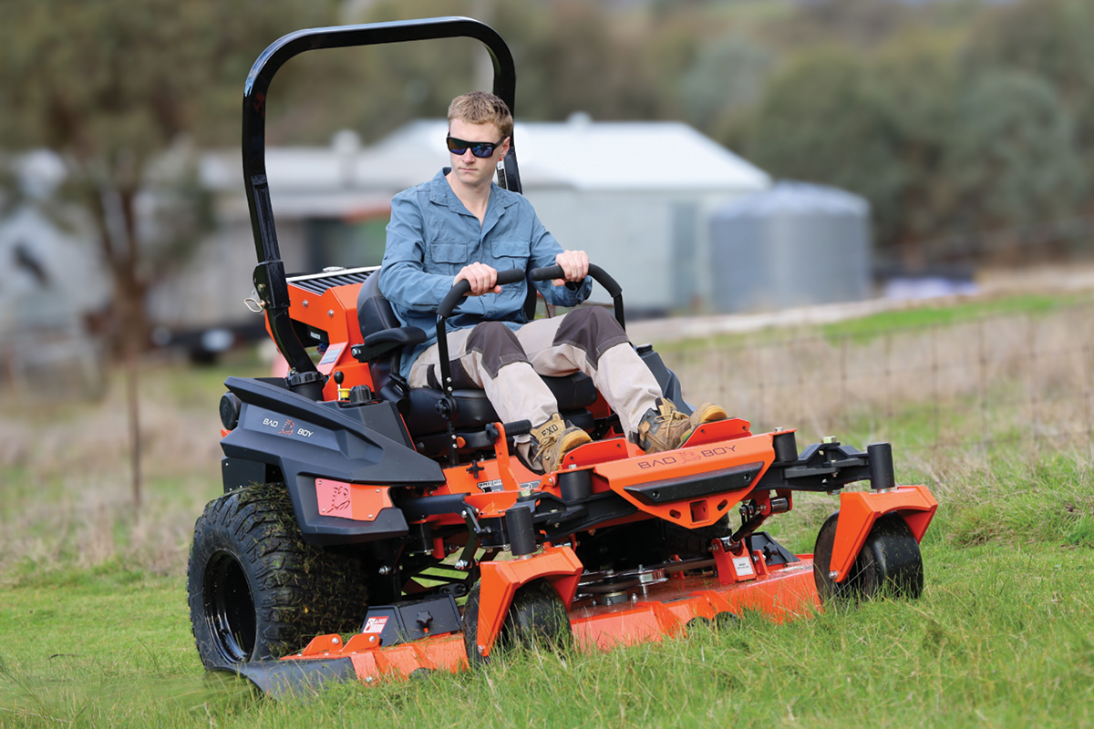 Bad Boy Renegade Diesel ZeroTurn Mower andndash 1529mm 60andrdquo